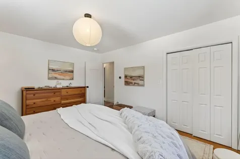 7 Lawn Avenue Cumberland ME 04021