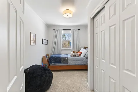 7 Lawn Avenue Cumberland ME 04021