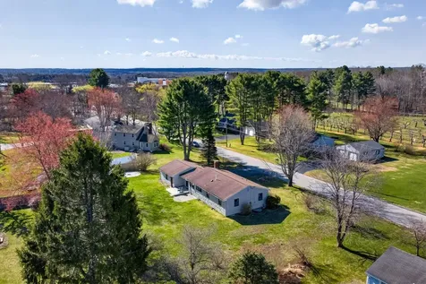 7 Lawn Avenue Cumberland ME 04021