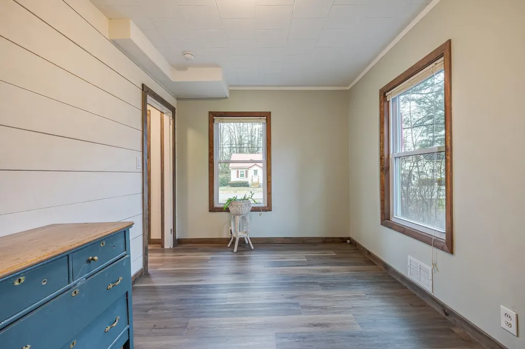 20 Abbott Street Old Town ME 04468