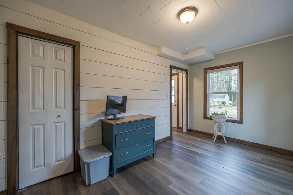 20 Abbott Street Old Town ME 04468