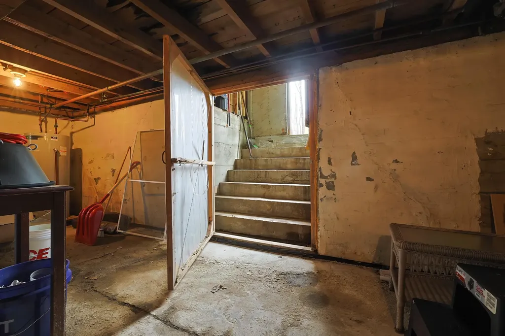 20 Abbott Street Old Town ME 04468