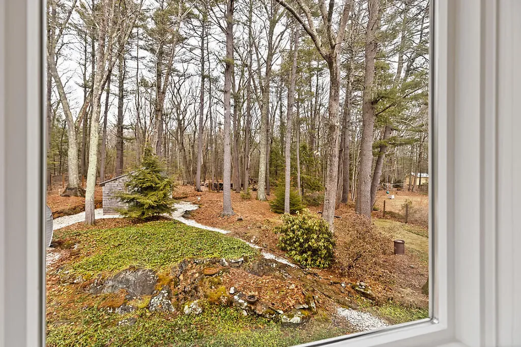 21 Johnson Road Falmouth ME 04105