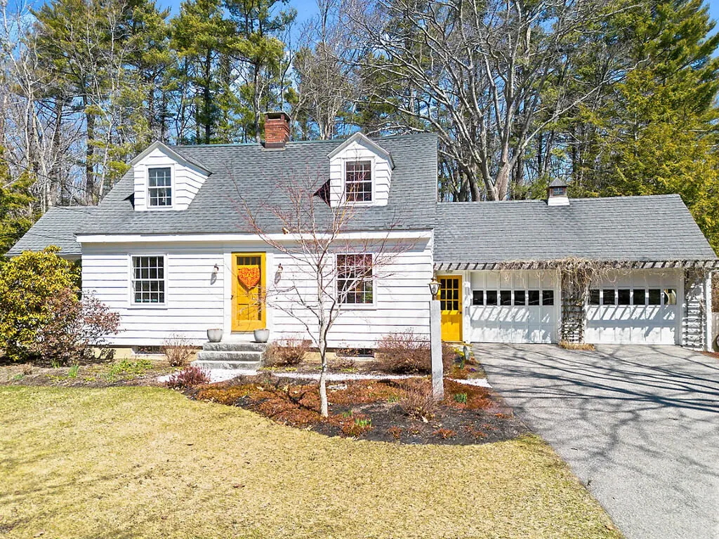 21 Johnson Road Falmouth ME 04105