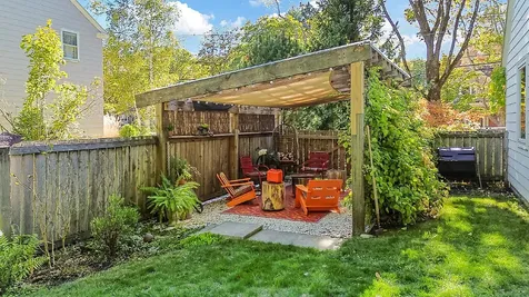 21 Johnson Road Falmouth ME 04105