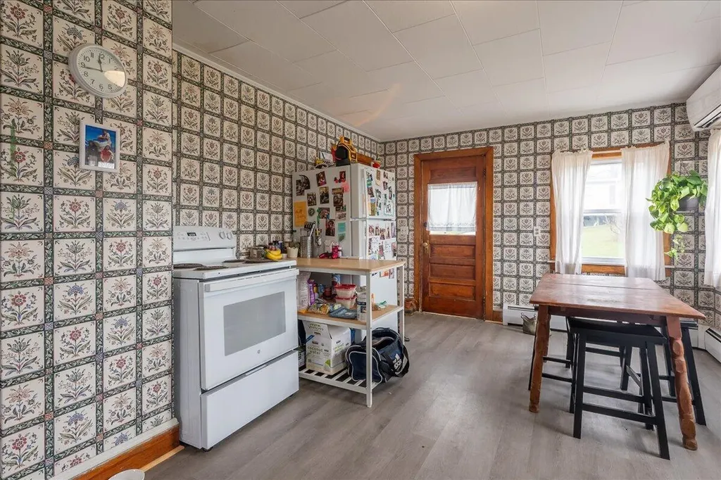 694 Spruce Head Road Saint George ME 04858