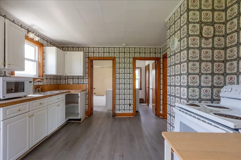 694 Spruce Head Road Saint George ME 04858