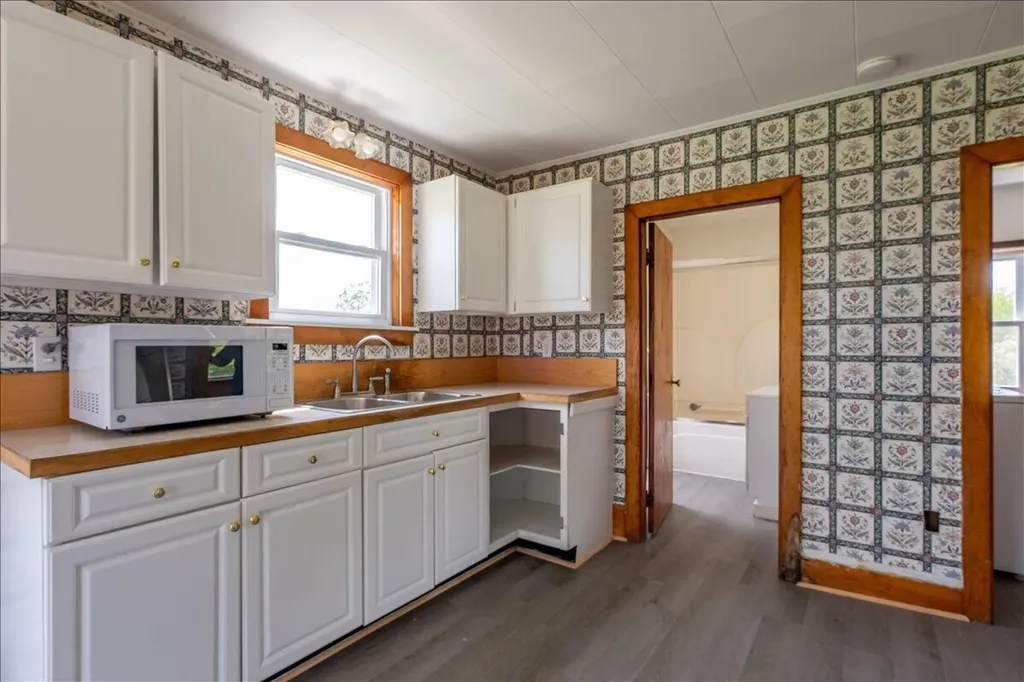 694 Spruce Head Road Saint George ME 04858