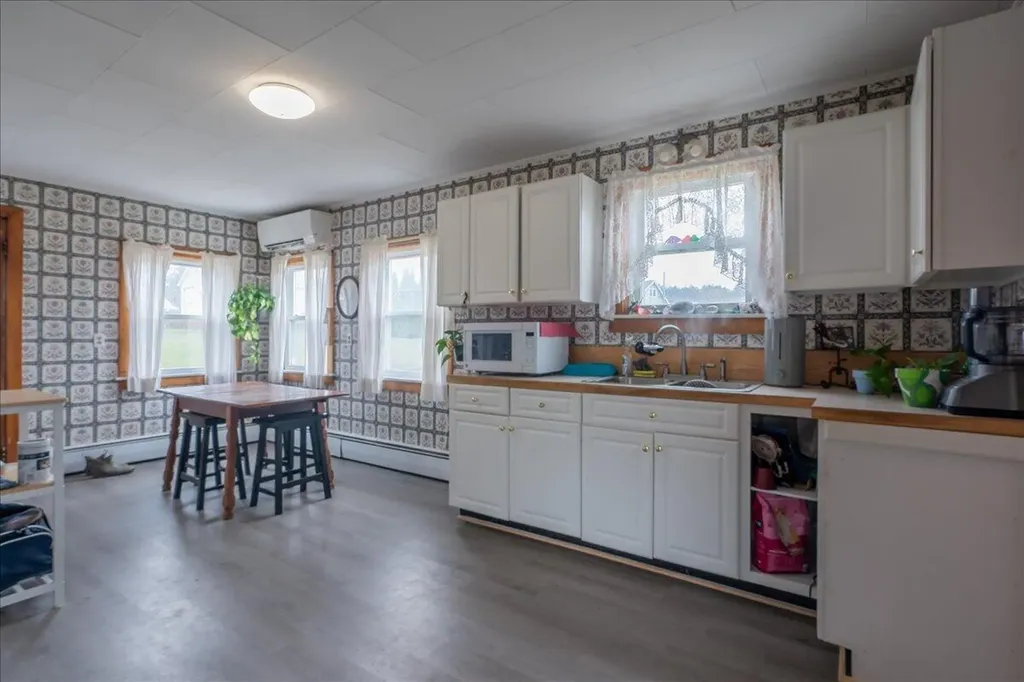 694 Spruce Head Road Saint George ME 04858