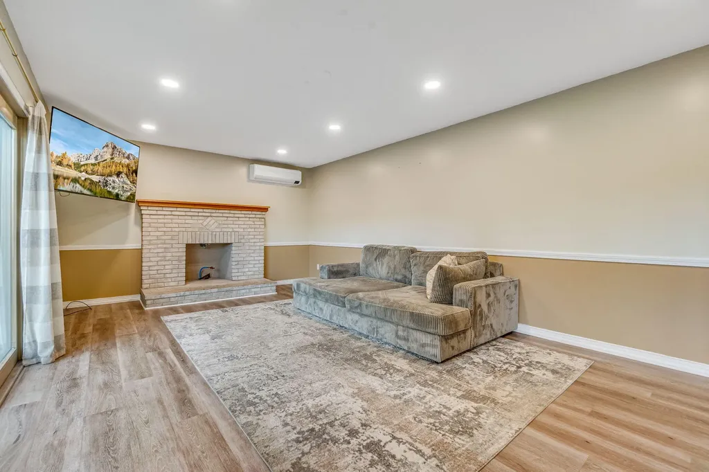 22 Briarcliff Knoll Auburn ME 04210