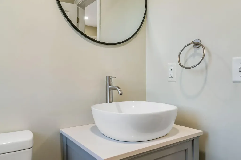 22 Briarcliff Knoll Auburn ME 04210