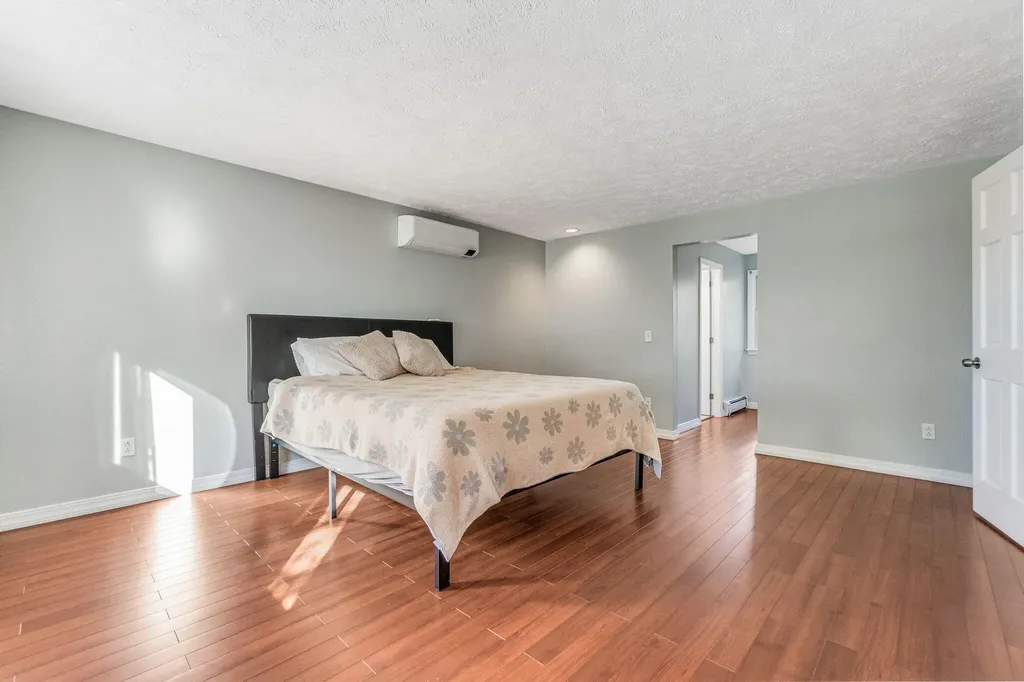 22 Briarcliff Knoll Auburn ME 04210