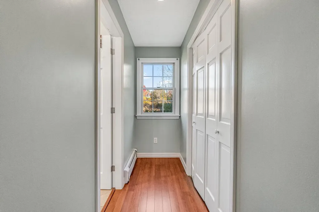 22 Briarcliff Knoll Auburn ME 04210
