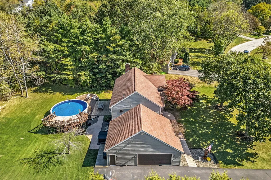 22 Briarcliff Knoll Auburn ME 04210