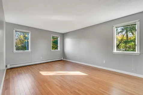 22 Briarcliff Knoll Auburn ME 04210