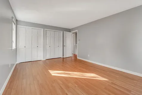 22 Briarcliff Knoll Auburn ME 04210