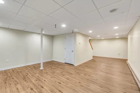 22 Briarcliff Knoll Auburn ME 04210