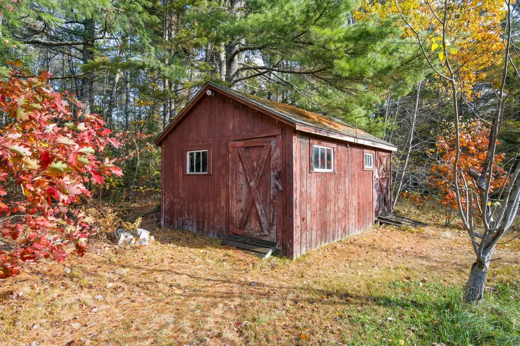 171 Gary Moore Road Ellsworth ME 04605