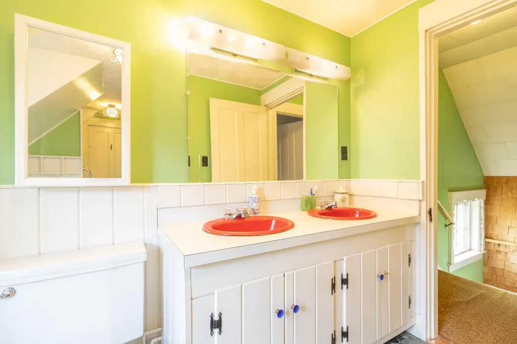 18 Green Street Dover-foxcroft ME 04426