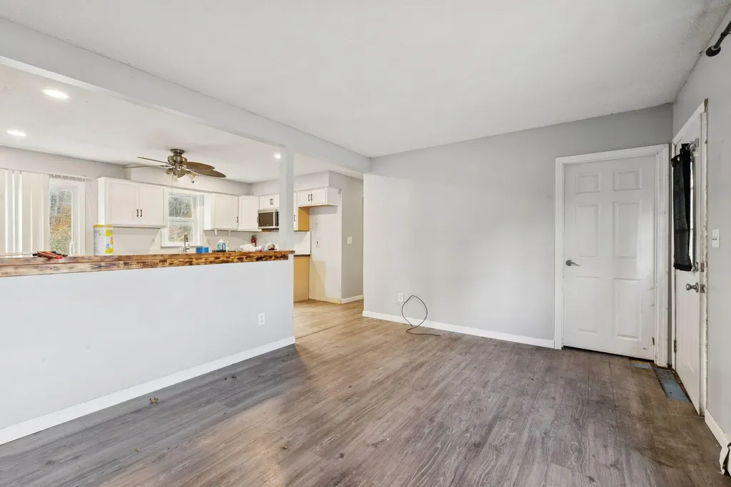 189 Grove Street Lewiston ME 04240