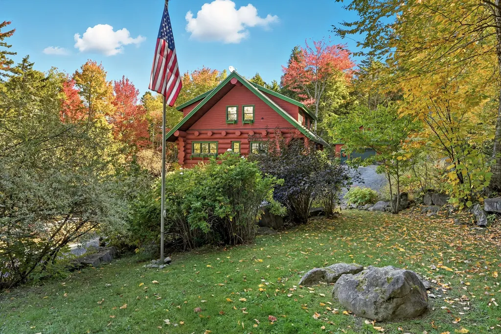 20 Toms Trail Greenville ME 04441