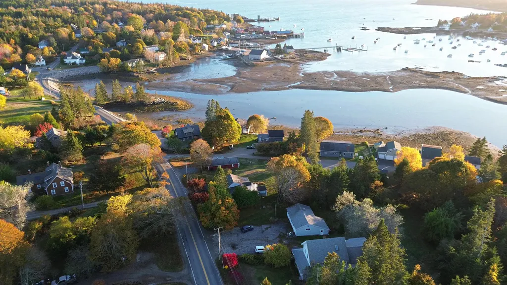 139 Harbor Drive Tremont ME 04653