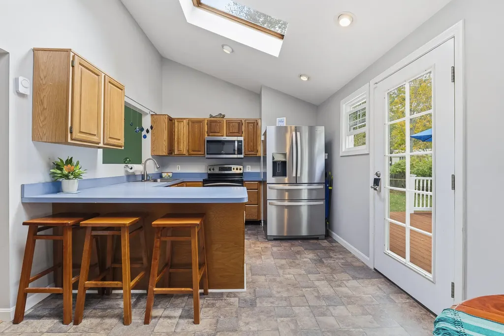 10 Merrymeeting Drive Topsham ME 04086