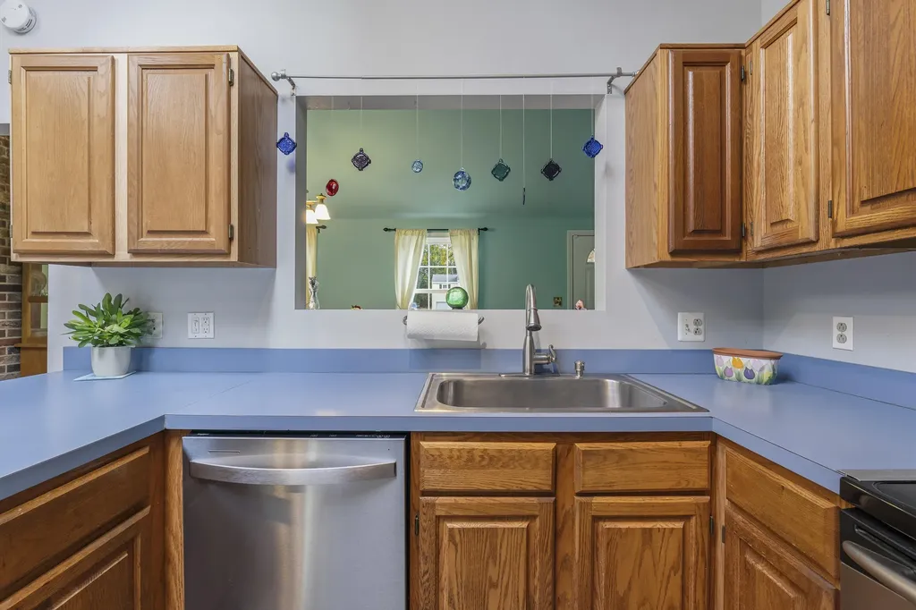 10 Merrymeeting Drive Topsham ME 04086