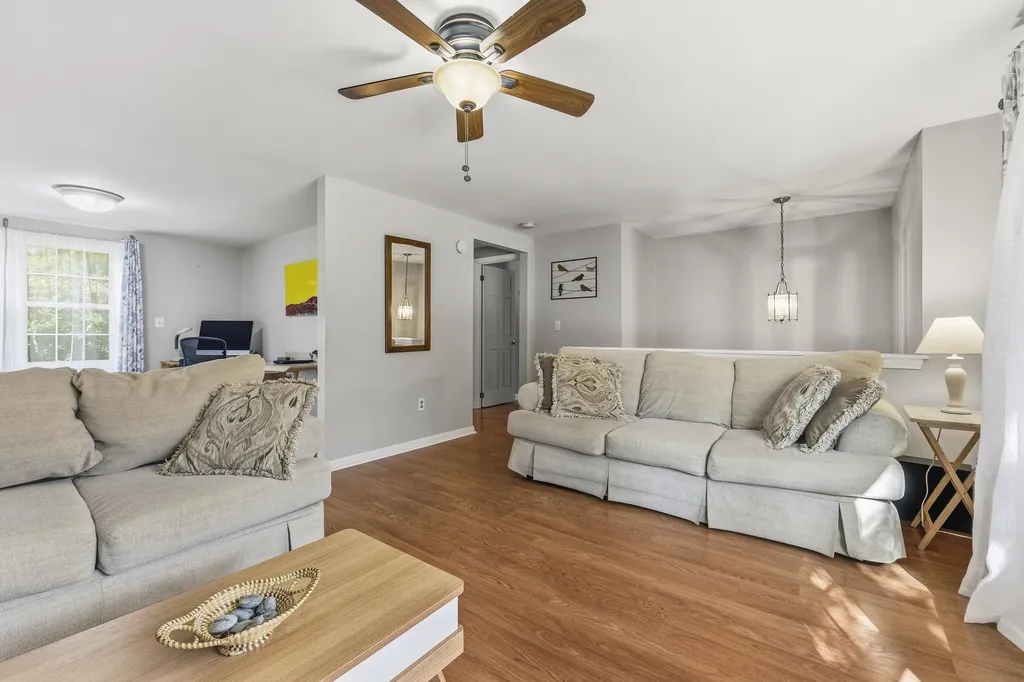 10 Merrymeeting Drive Topsham ME 04086