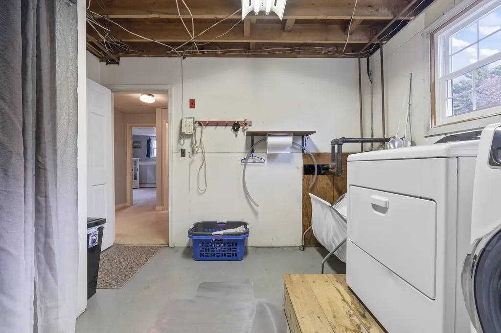 10 Merrymeeting Drive Topsham ME 04086