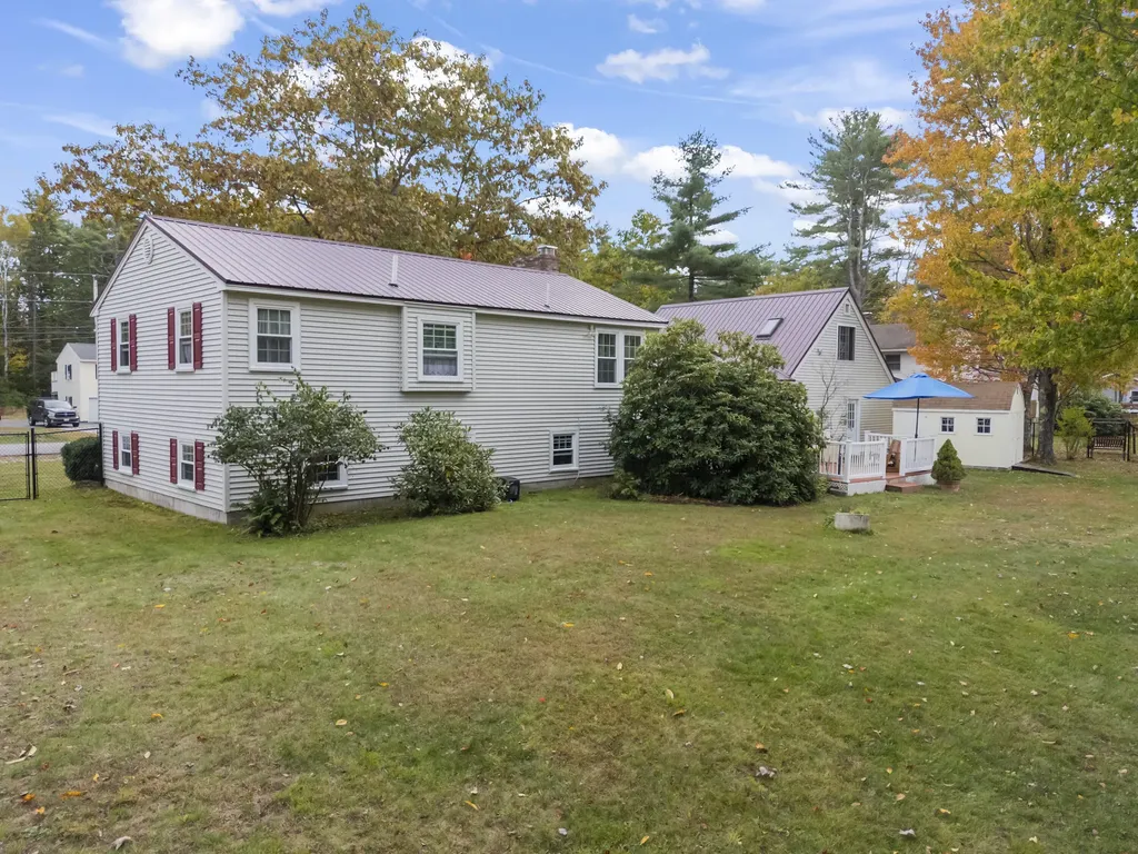 10 Merrymeeting Drive Topsham ME 04086