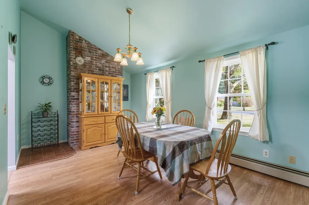 10 Merrymeeting Drive Topsham ME 04086