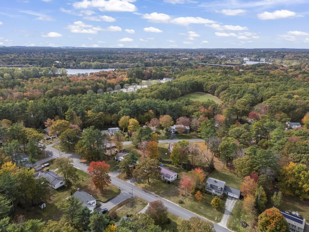 10 Merrymeeting Drive Topsham ME 04086