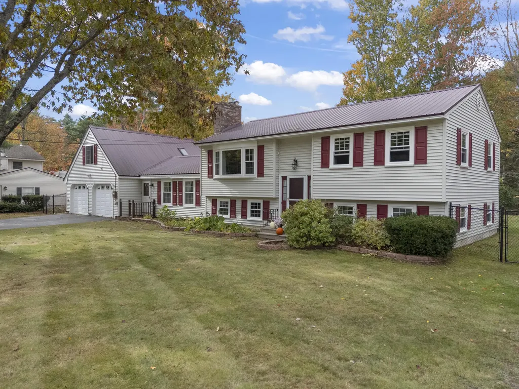 10 Merrymeeting Drive Topsham ME 04086