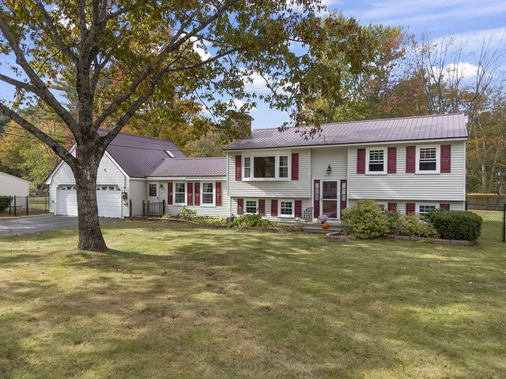 10 Merrymeeting Drive Topsham ME 04086