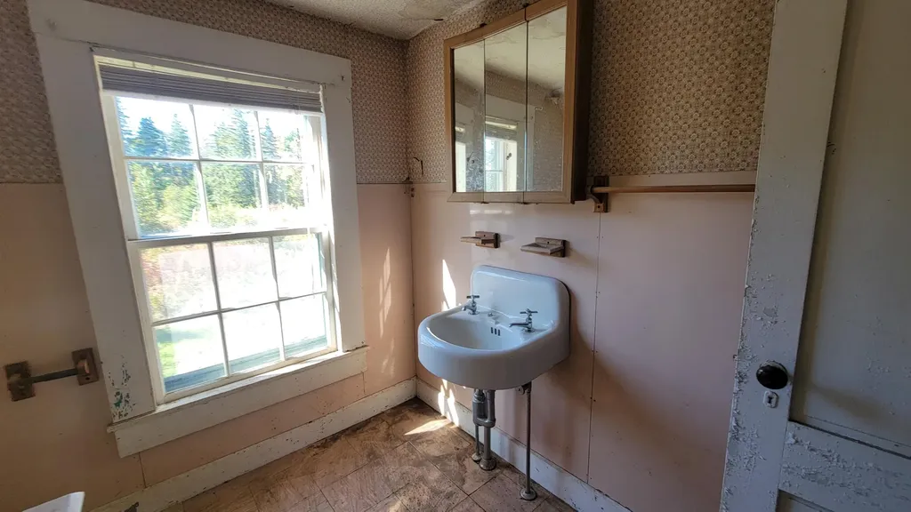 173 Leighton Point Road Pembroke ME 04666