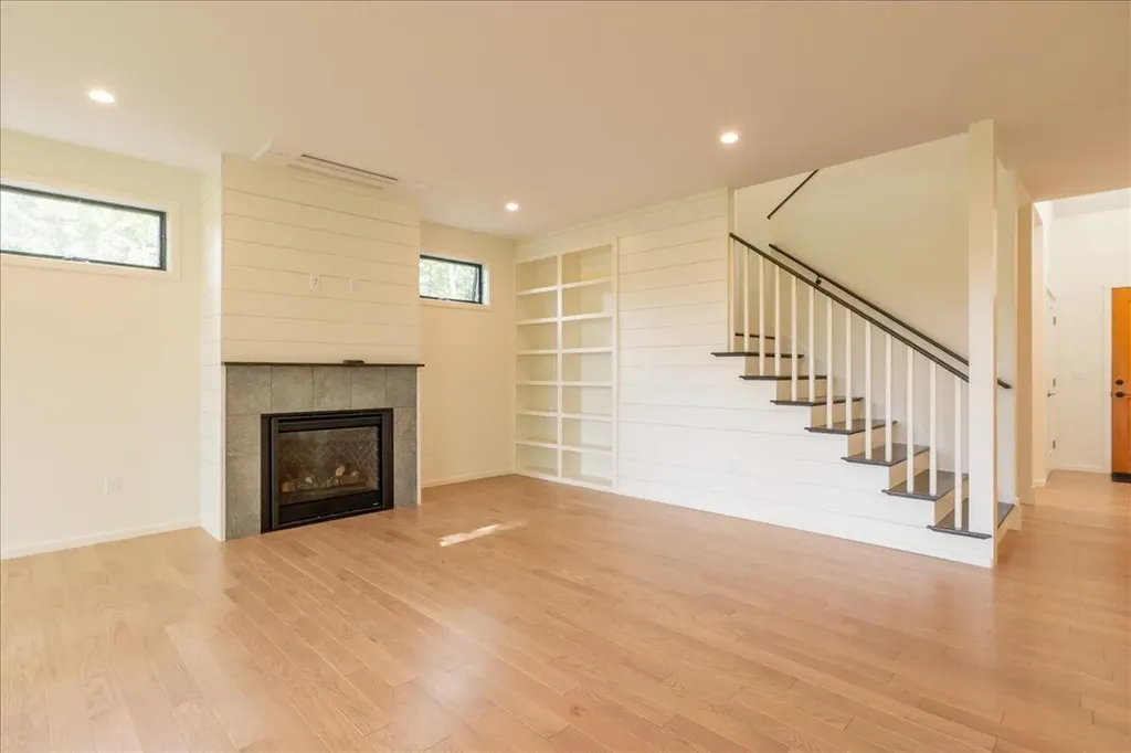 76 Park Street Rockport ME 04856