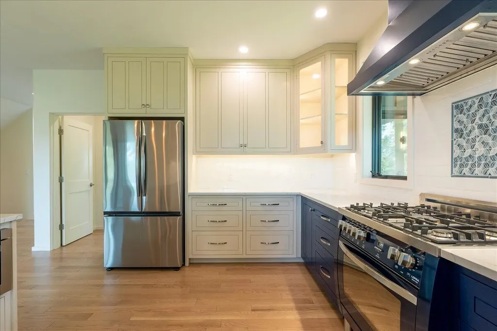 76 Park Street Rockport ME 04856