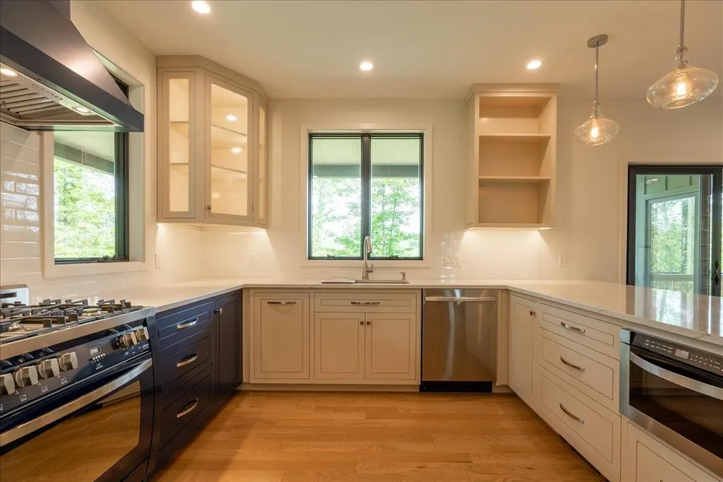 76 Park Street Rockport ME 04856