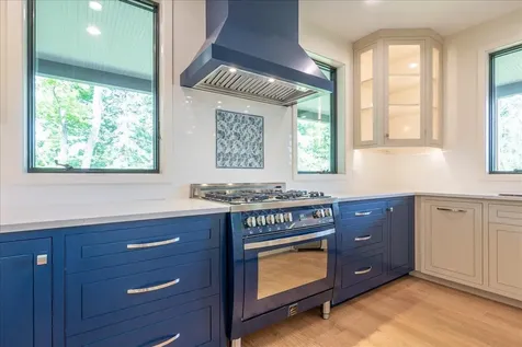 76 Park Street Rockport ME 04856