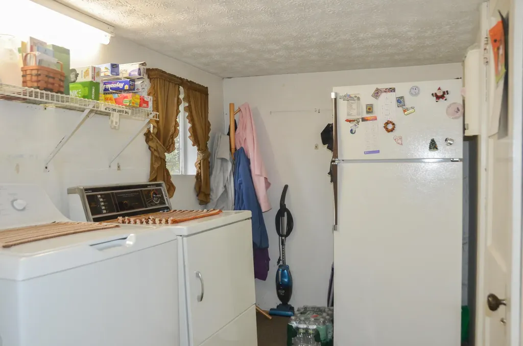 87 Middle Road Augusta ME 04330