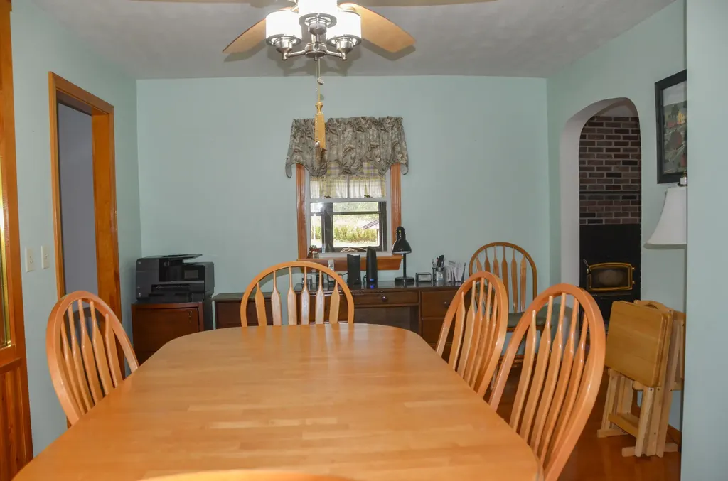 87 Middle Road Augusta ME 04330