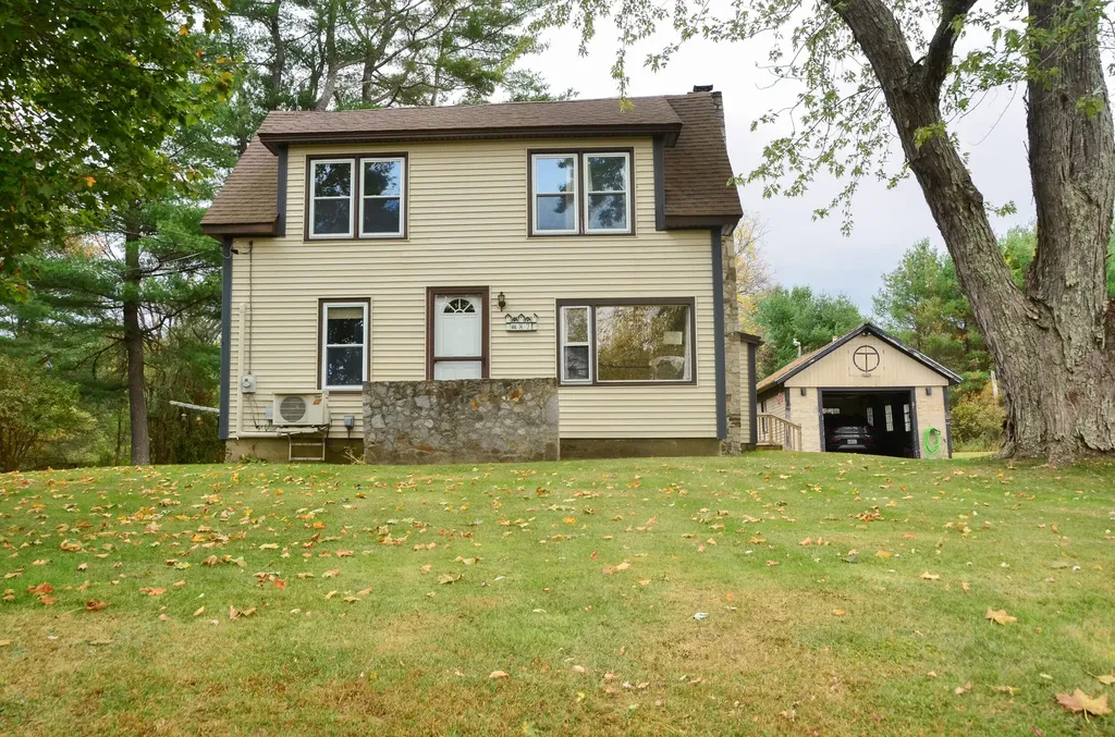 87 Middle Road Augusta ME 04330
