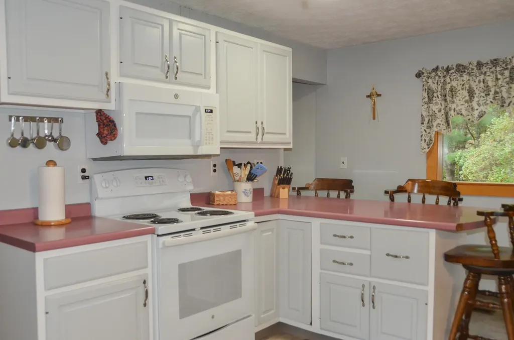 87 Middle Road Augusta ME 04330