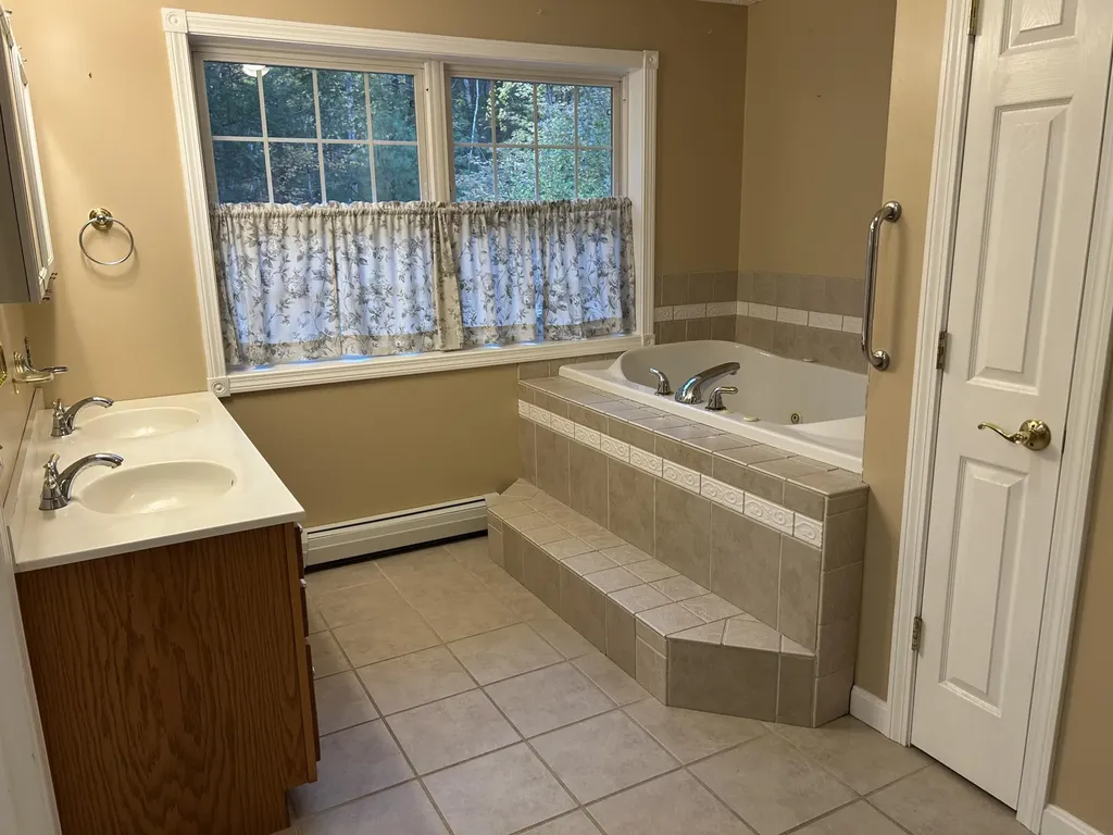 154 Seaward Mills Road Vassalboro ME 04989