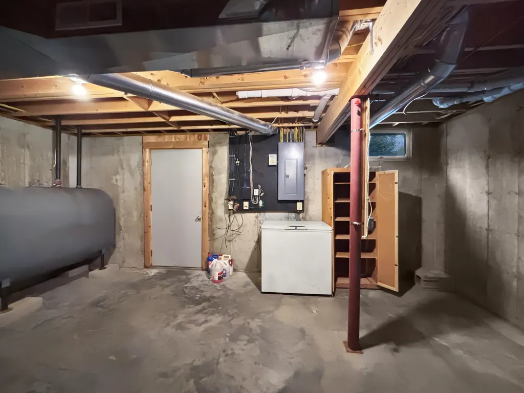 17 Klimavicz Road Dover-foxcroft ME 04426