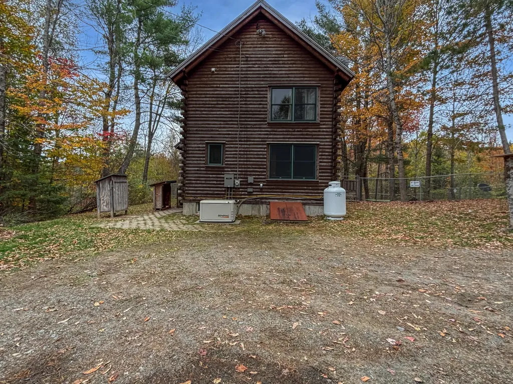 17 Klimavicz Road Dover-foxcroft ME 04426