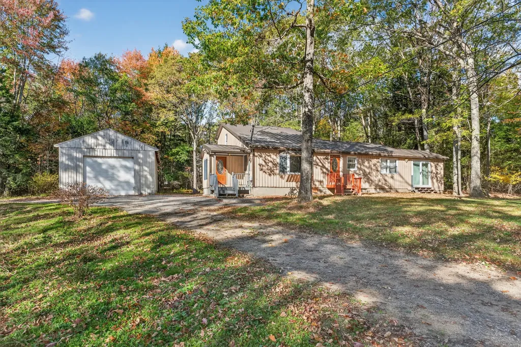 594 Middlesex Road Topsham ME 04086