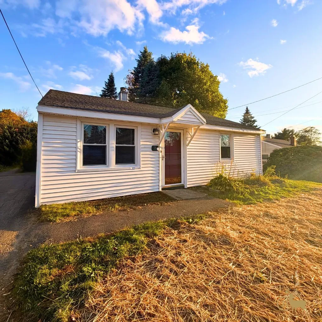 76 Falvey Street Bangor ME 04401