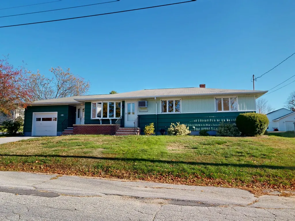 10 Nash Street Lewiston ME 04240